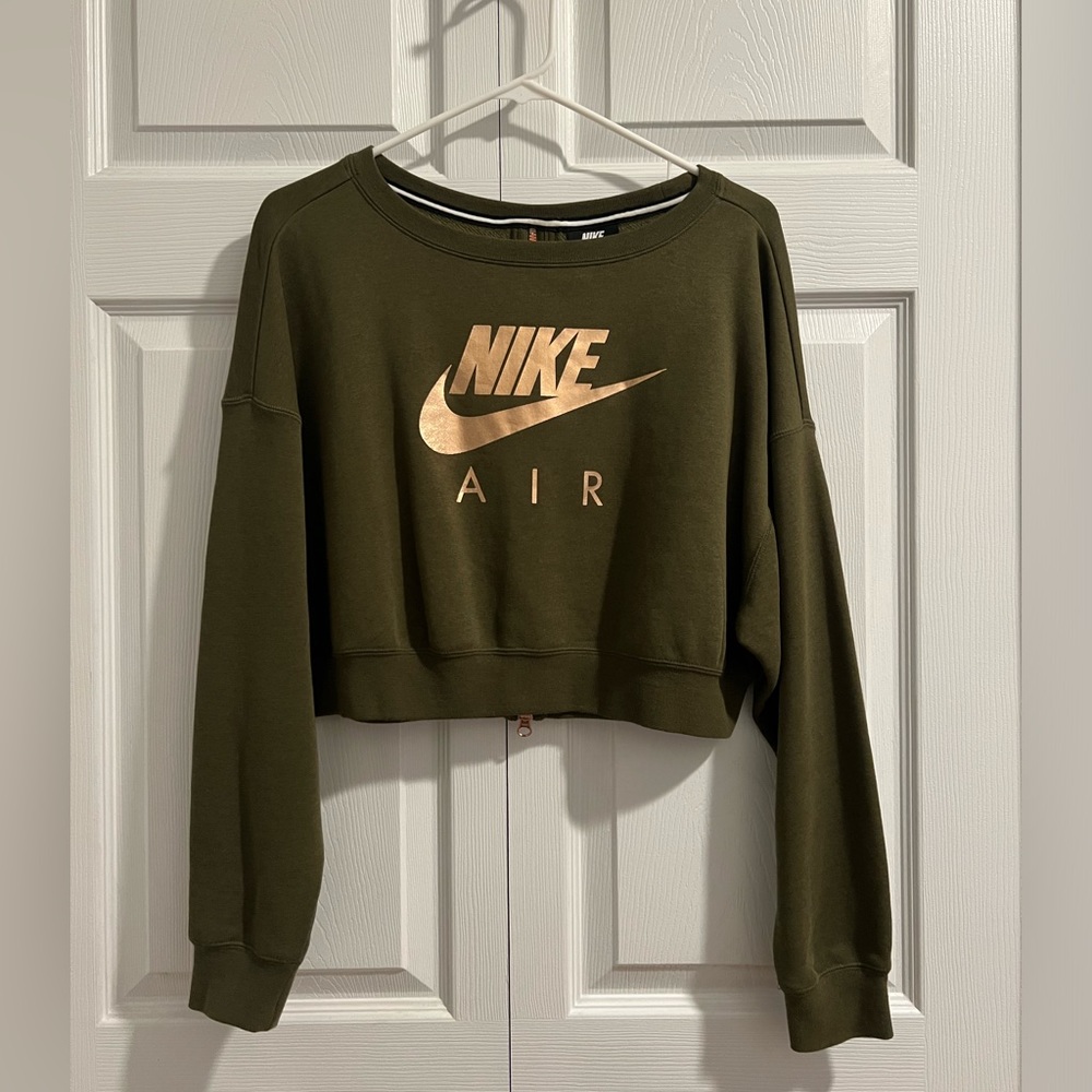 Women’s Nike air cropped zip sweatshirt size small. Olive green and rose gold